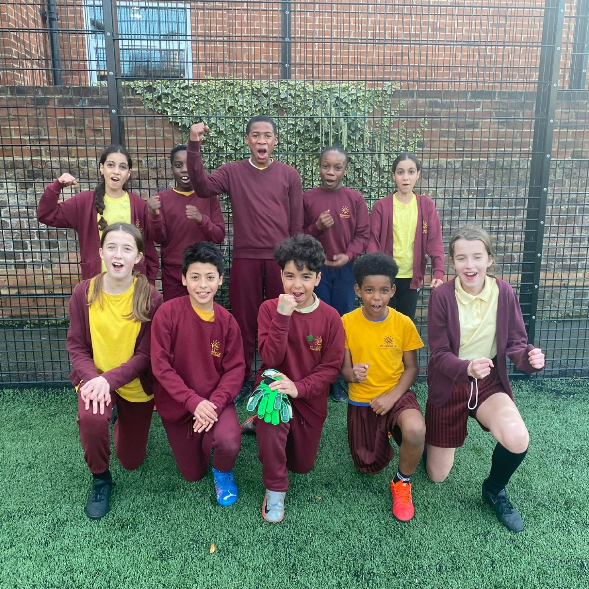 Year 5/6 Mini Football League The PE & School Sports Network